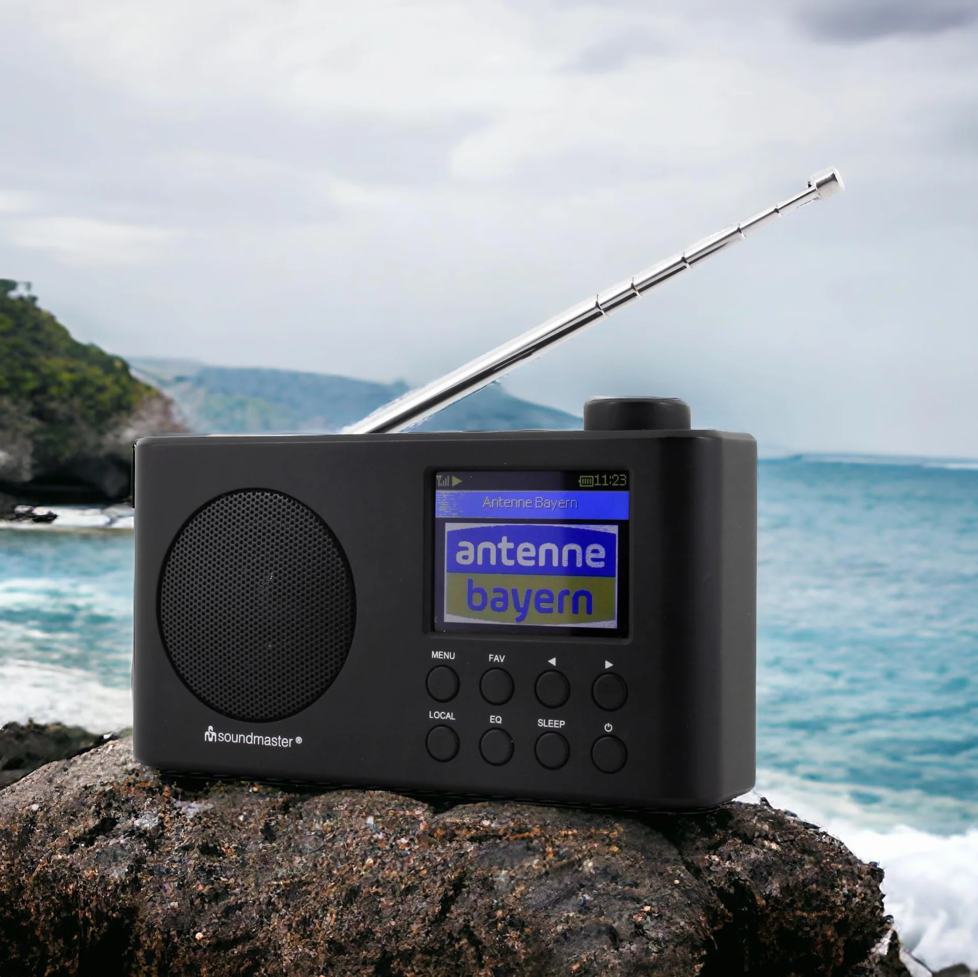 Soundmaster IR6500SW Internetradio DAB+ UKW Radio Bluetooth UPnP Netzwerkplayer tragbares Radio mit Akku 2.200 mAh wiederaufladbar Farbdisplay