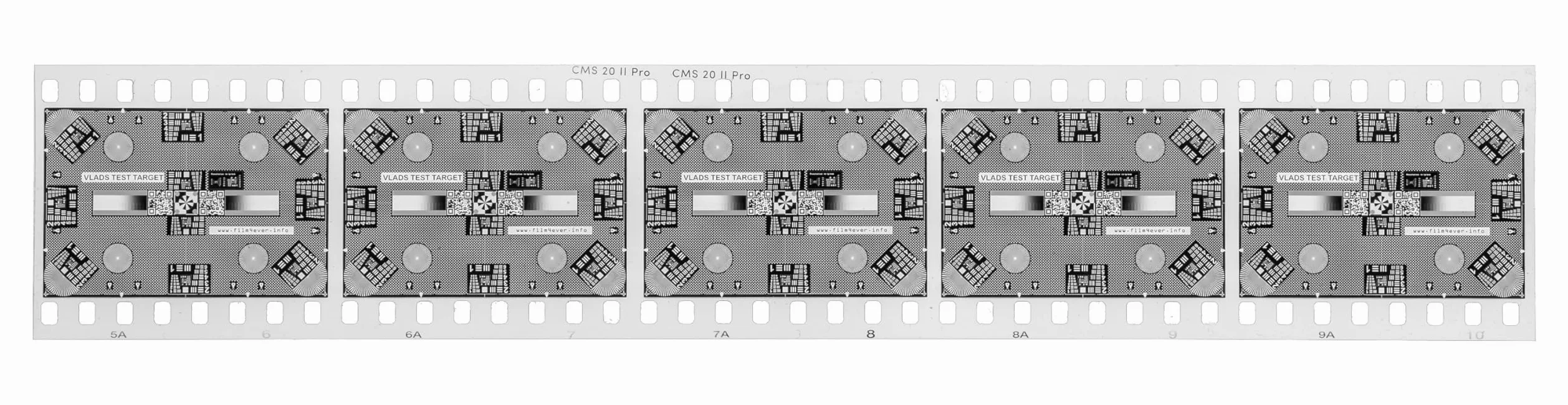 35mm und 645+6x6+6x7 Vlads Focus Checker Hochauflösende Kalibrierungszieldiagramme für Kamera-Scanning. Nutzen Sie Ihre Objektivschärfe und Auflösung voll aus. Zwei Diagramme Combo (35+645+66+67)