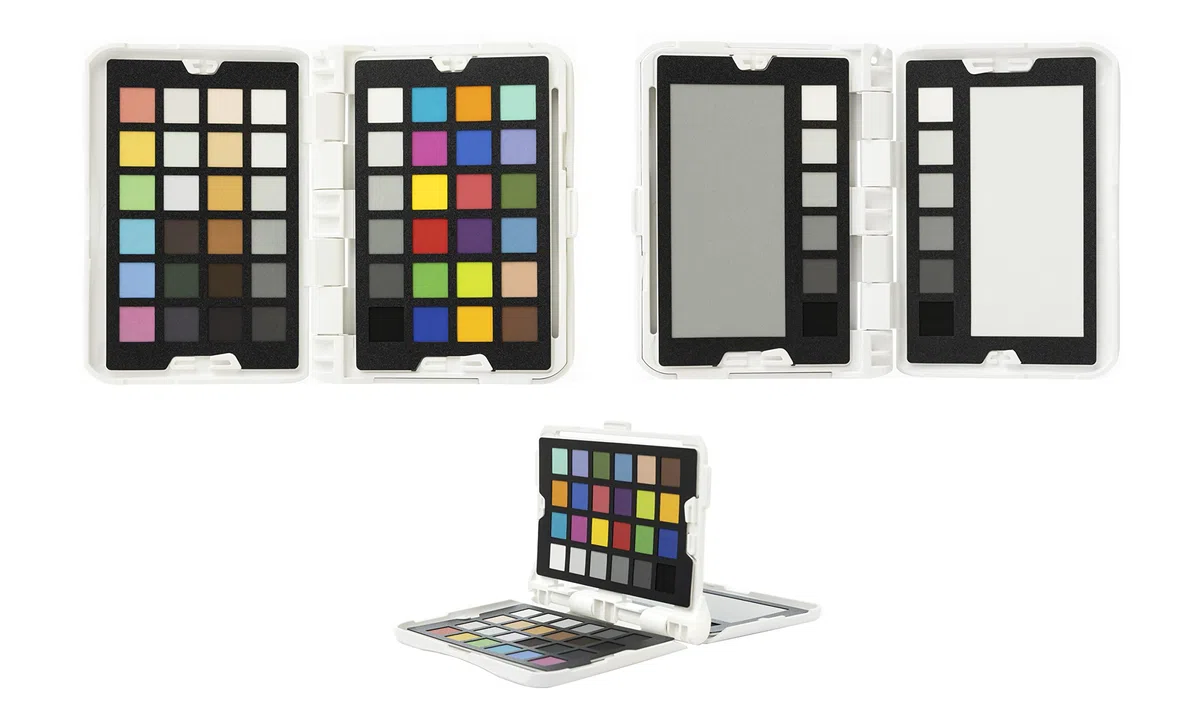 Datacolor SpyderCheckr Photo: für genaue und reproduzierbare Farben. Handliche Farbkarte mit 62 Farbfeldern mit ultramatten Farbfeldern für perfekte Farb und Weiß-/Schwarzpunktbestimmung in Fotografie