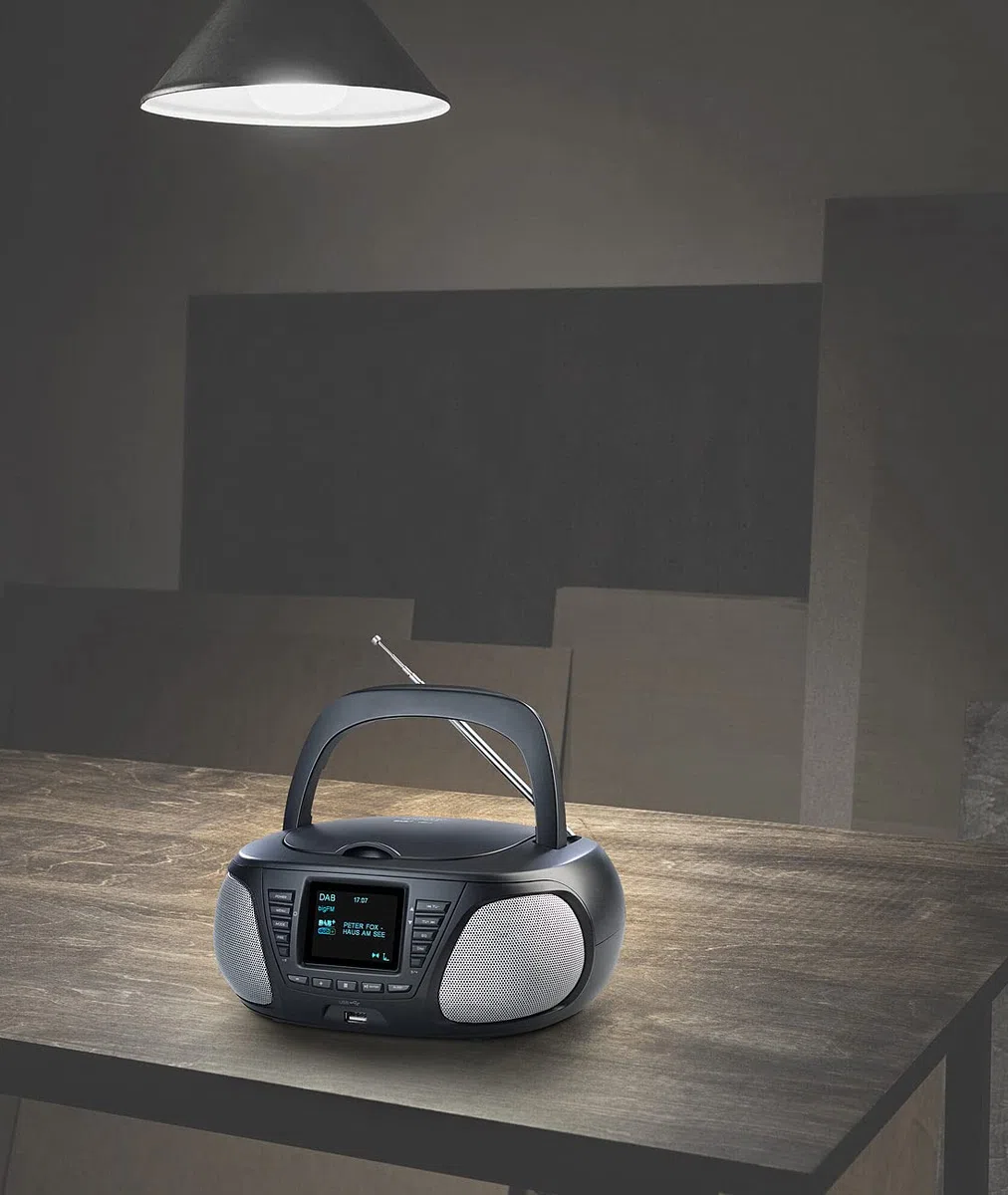 VR-Radio CD Player: Mobile Stereo-Boombox mit DAB+/FM, Bluetooth, CD, AUX, 10 Watt (Radio, tragbarer Player, Lautsprecher)