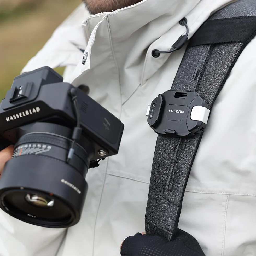 FALCAM F38 Kamera Clip V2 mit Platte Schnellwechselsystem, Kamera Gurt Halterung Rucksack mit 1/4" bis 3/8" Schraubgewinde, Arca-Swiss-kompatibel, Universal-Montagebasisadapter für Schultergurt